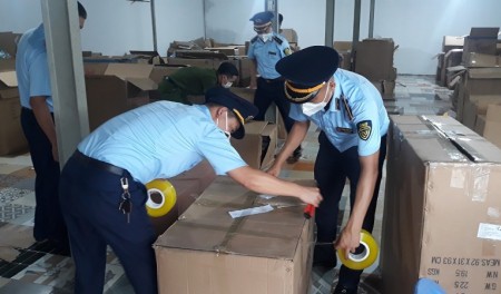 Nam Định: Tạm giữ hàng chục nghìn đồ chơi trung thu chưa rõ nguồn gốc