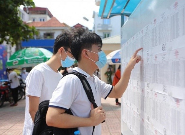 Nhiều trường đại học có điểm chuẩn cao kỷ lục, 30 điểm chưa chắc đỗ