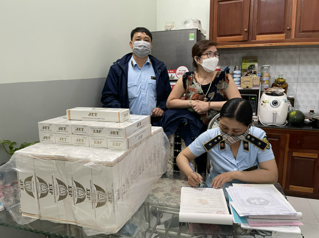 Thuốc lá bị phát hiện tại “Hộ kinh doanh Tha”