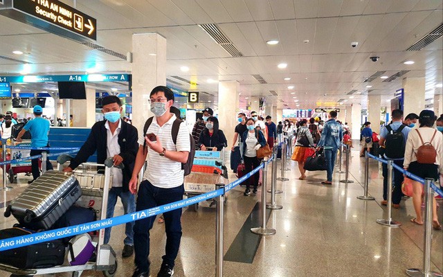 Lượng khách qua Cảng HKQT Tân Sơn Nhất vẫn ở mức cao trong những ngày qua