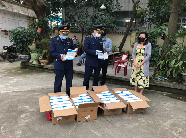 Thu giữ 2.400 sản phẩm kit test covid-19 nhập lậu ngày 4/3/2022
