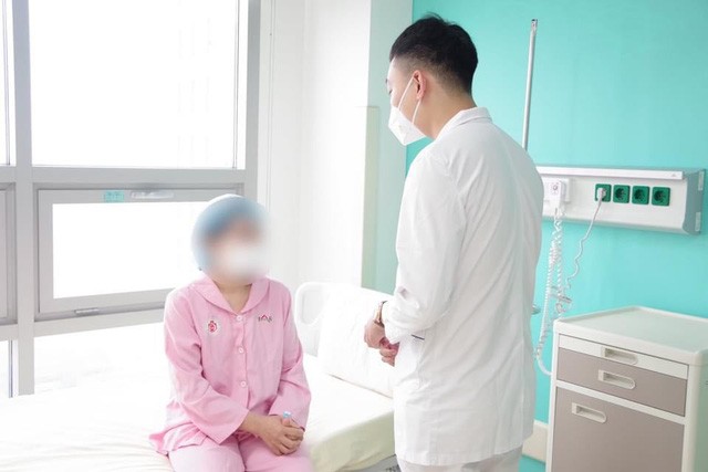 Sức khỏe của cô bệnh nhi phục hồi tốt sau 5-6 ngày phẫu thuật - Ảnh:VGP/HM