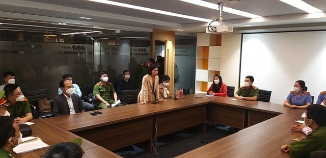 Nhìn chung những người đại diện FLC có thái độ chấp hành pháp luật, hợp tác với Cơ quan Điều tra. Ảnh CAND