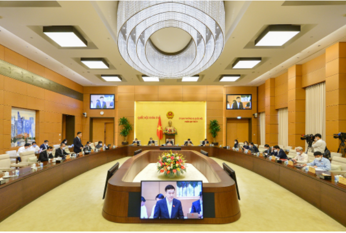 Ủy ban Thường vụ Quốc hội cho ý kiến về báo cáo giải trình, tiếp thu, chỉnh lý dự án Luật Kinh doanh bảo hiểm (sửa đổi)