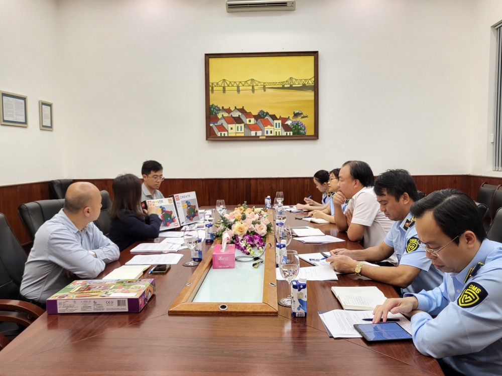 Thời gian vừa qua, lực lượng quản lý thị trường đã xử phạt vi phạm hành chính nhiều vụ liên quan đến xâm phạm thương hiệu LEGO. Ảnh: Tổng Cục QLTT