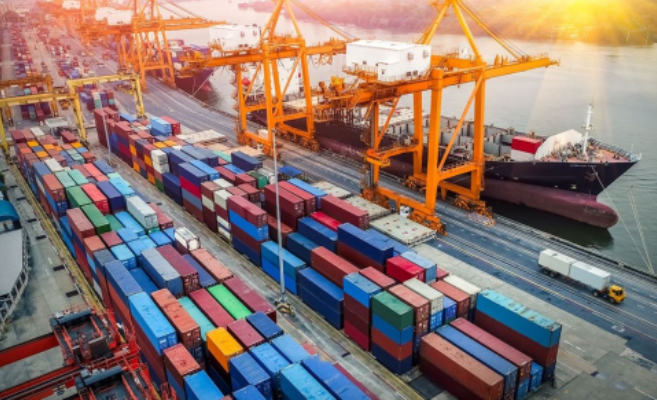 Nhiều gam màu sáng trong bức tranh xuất khẩu