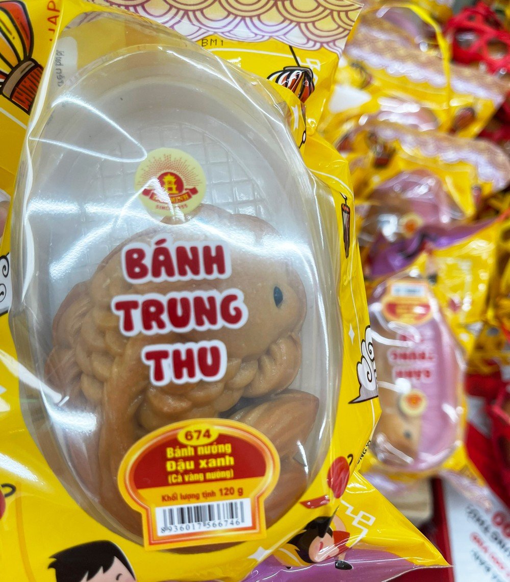 Tại Vinmart có khá nhiều loại bánh trung thu ngộ nghĩnh hình con thú.