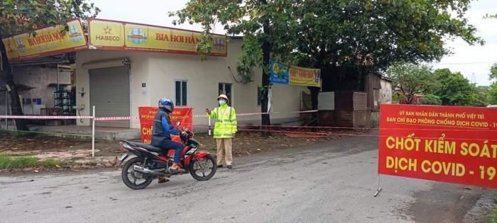 các cơ sở giáo dục trên địa bàn thành phố Việt Trì, huyện Lâm Thao: Tạm dừng các hoạt động dạy và học trực tiếp từ ngày 18/10 cho đến khi có thông báo mới.