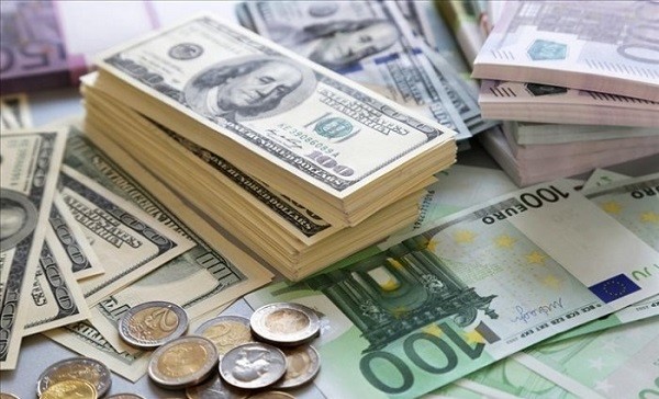 Tỷ giá ngoại tệ tiếp tục tăng cả trong và ngoài nước.