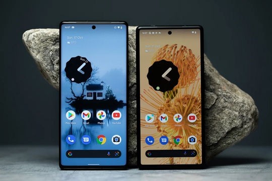 Bộ đôi Pixel 6 và Pixel 6 Pro đều đi kèm với Android 12 mang đến một sự cải tiến đáng kể so với Android 11.