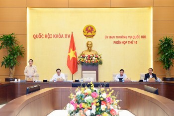 Ki&ecirc;n định, ki&ecirc;n tr&igrave; thực hiện mục ti&ecirc;u ổn định kinh tế vĩ m&ocirc;, kiểm so&aacute;t lạm ph&aacute;t