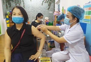 Ghi nhận hàng trăm ca mắc mới, Hà Nội liên tiếp thông báo khẩn tìm người
