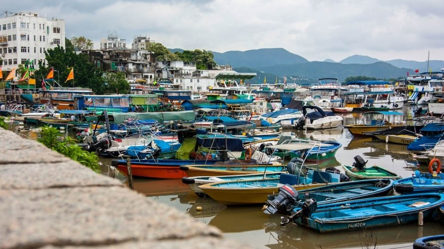 9. Sai Kung, Hong Kong (Trung Quốc):Vị trí thứ 9 thuộc về khu phố Sai Kung của Hong Kong, nơi có những bãi biển bình dị, đường mòn đi bộ dài, đẹp như tranh và những công viên nước được thiết kế tỉ mỉ.