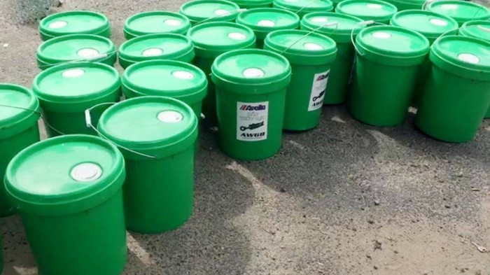 630 lít dầu thủy lực cũng không có hóa đơn chứng từ chứng minh nguồn gốc.