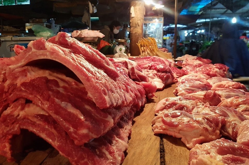 Giá lợn hơi ngày 8/11 tăng nhẹ