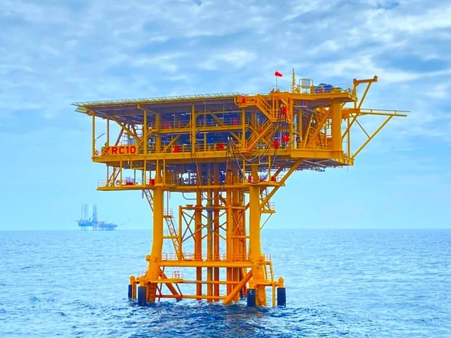 Giàn khoan RC-10 được đưa vào khai thác trong tháng 10/2022 - Ảnh: Petrovietnam