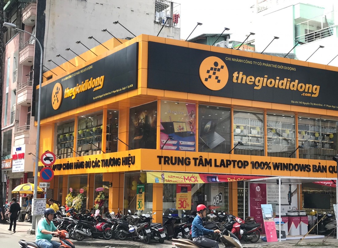 MWG: Chủ tịch và tổng giám đốc liên tục gom lượng lớn cổ phiếu