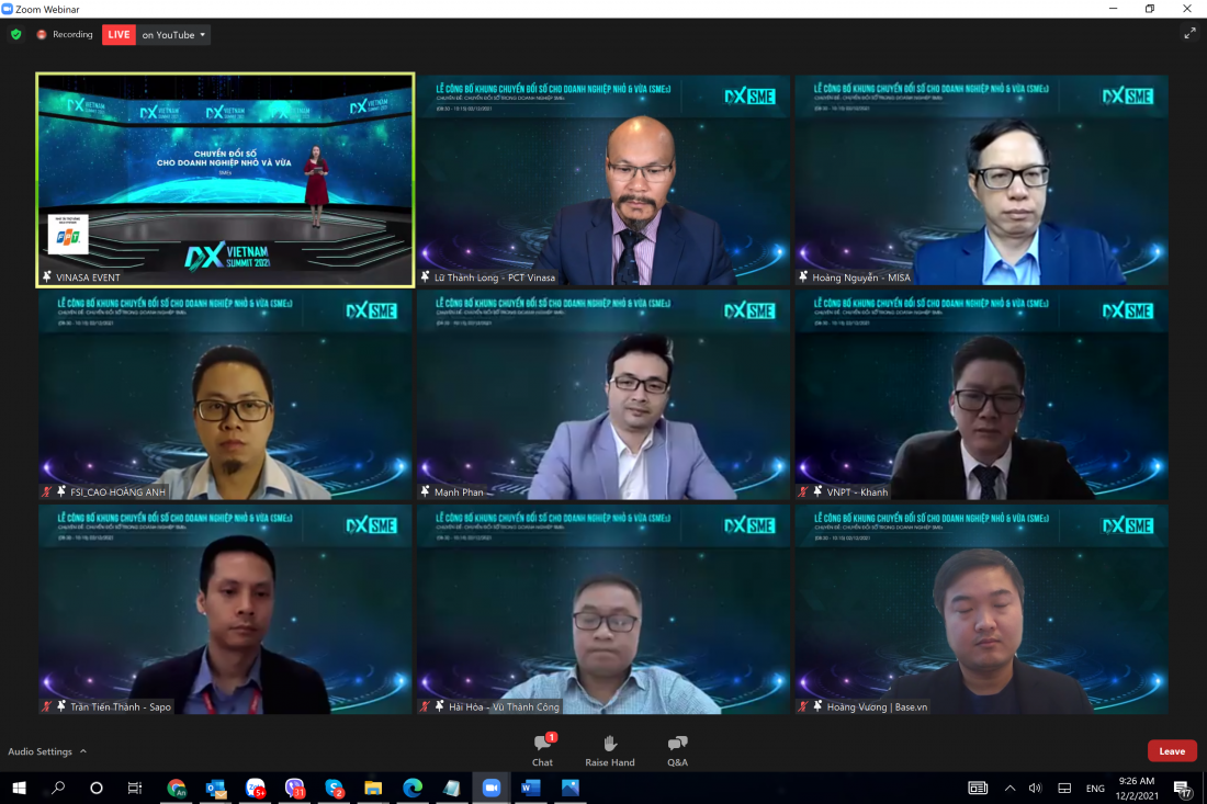 Diễn đàn Chuyển đổi số Việt Nam 2021 chính thức công bố các khung hướng dẫn chuyển đổi số cho DN SME thuộc 26 lĩnh vực.  Ảnh: VGP/Hiền Minh
