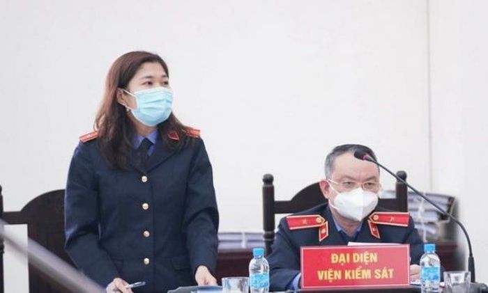 Đại diện Viện kiểm sát thực hàng quyền công tố đề nghị mức án đối với các bị cáo.