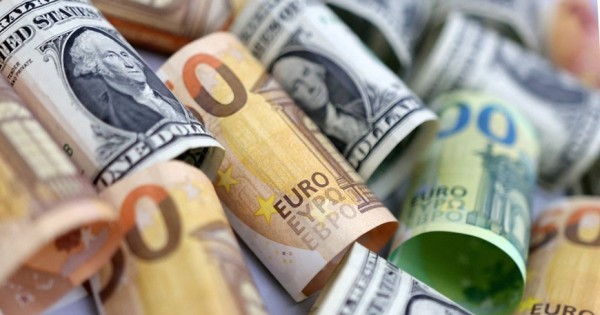Tỷ giá USD ở mức 23.450 - 24.780 đồng (mua - bán).