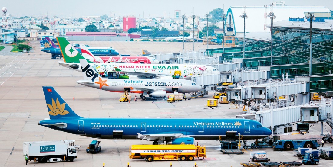 Giá vé máy hôm nay 30/11: Giá vé máy bay ổn định, giao động trên 800.000 đồng mỗi chuyến