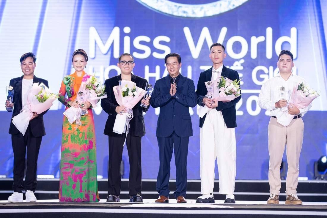 Miss World Vietnam 2022: Nghệ thuật kiến trúc Bình Định tái hiện trong tà áo dài Việt