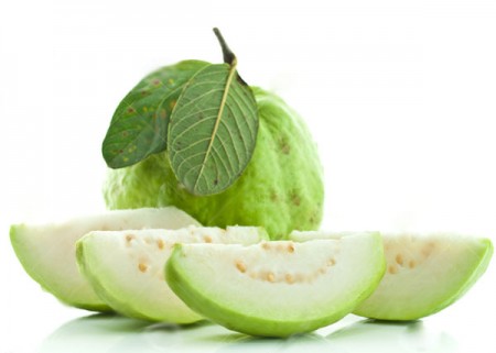 Ổi là loại trái cây thơm, ngọt, chứa nhiều chất dinh dưỡng.