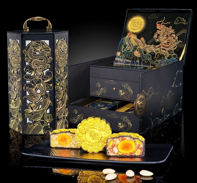 Sản phẩm bánh Trung thu trăng vàng thượng hạng.