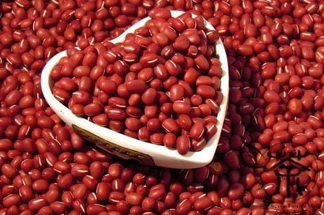 Những năm gần đây, chè đậu đỏ rất được ưa chuộng vào ngày Thất tịch.