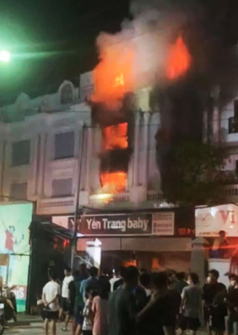Tự xưng là "Ngọc Hoàng đại đế" và có thể chống lại Covid-19 bằng "trấn yểm"