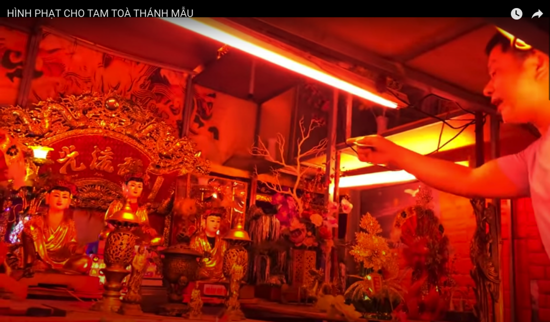 Ảnh chụp màn hình video tài khoản Youtube Dương gia Long đang xúc phạm Tam Thánh Mẫu.