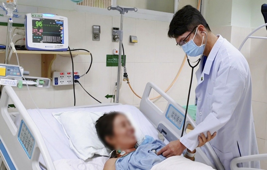 Người phụ nữ được cứu chữa qua cơn nguy kịch.