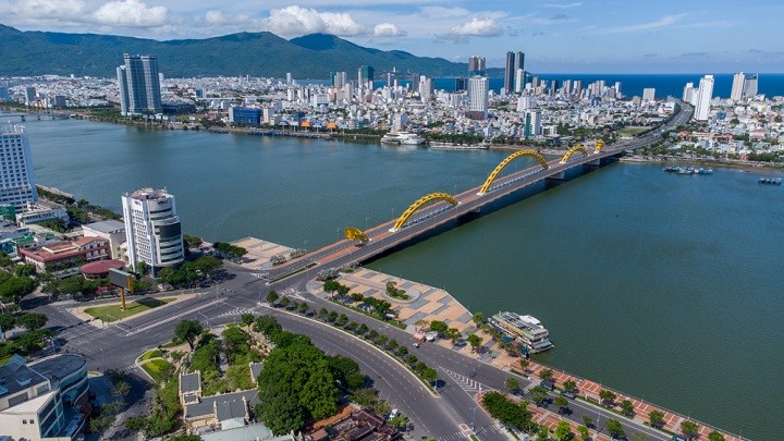 HĐND vẫn chưa thông qua 8 công trình, dự án cần thu hồi đất năm 2022 gồm: Dự án Xây dựng mở rộng Trường THCS Ông Ích Đường; Tuyến thoát nước chính từ hạ lưu tuyến kênh thoát nước Khu Công nghệ cao Đà Nẵng về tuyến kênh thoát lũ xã Hòa Liên; Khu dân cư An Nhơn 1; Chợ đầu mối Hòa Phước; Đường liên xã Hòa Phú - Hòa Ninh; Nghĩa trang Hòa Ninh (giai đoạn 3); Dự án mở rộng khu đô thị biệt thự sinh thái, công viên văn hóa làng quê và quần thể du lịch sông nước; Tuyến An Phước đi Nam Thành (trục chính thôn Cẩm Toại Tây, xã Hòa Phong). 
