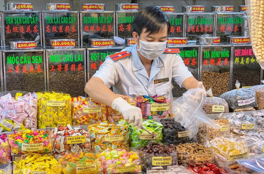 Tăng cường kiểm tra an toàn thực phẩm dịp Tết