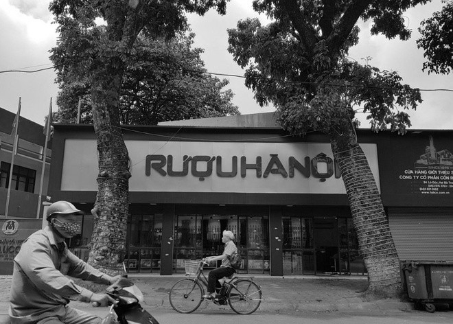 Ban lãnh đạo hãng rượu này cũng từng thừa nhận một trong những nguyên nhân dẫn tới kết quả kinh doanh thua lỗ liên tục là do thị hiếu và yêu cầu của người tiêu dùng đối với mặt hàng rượu ngày càng khắt khe về chất lượng sản phẩm, hình ảnh, bao bì.