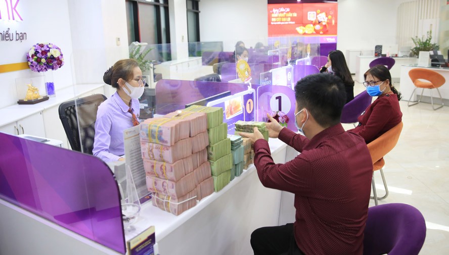 Đổi tiền mới - ""đến hẹn... lại nóng""