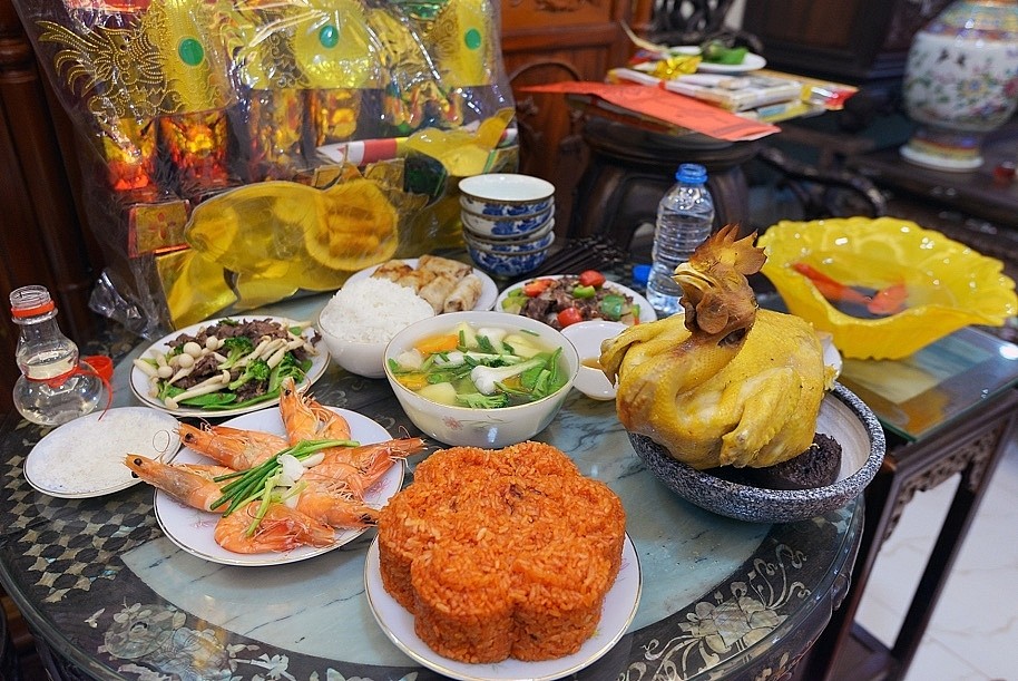 Hướng dẫn chuẩn bị mâm cơm cúng Giao thừa Tết Quý Mão 2023