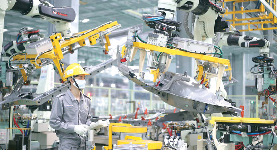 Kinh tế Việt Nam năm 2021 - Bản lĩnh vượt khó