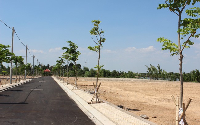 người dân chỉ được chuyển đất nông nghiệp sang đất thổ cư khi có quyết định cho phép chuyển mục đích sử dụng đất của UBND cấp có thẩm quyền.