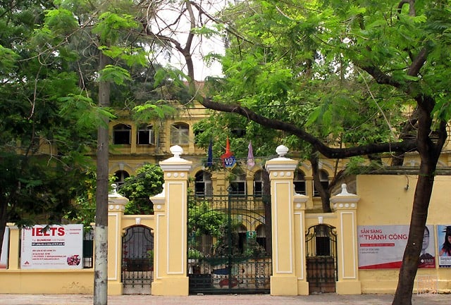 cấp độ 3 thì cho học sinh tạm dừng đến trường, chuyển sang phương án dạy, học trực tuyến kể từ thứ hai, ngày 7/3.