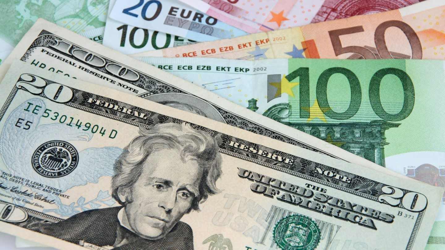 vi-sao-usd-van-thong-tri-toan-cau-euro-bi-ban-pha-gia-khi-nga-tan-cong-ukraine.jpeg