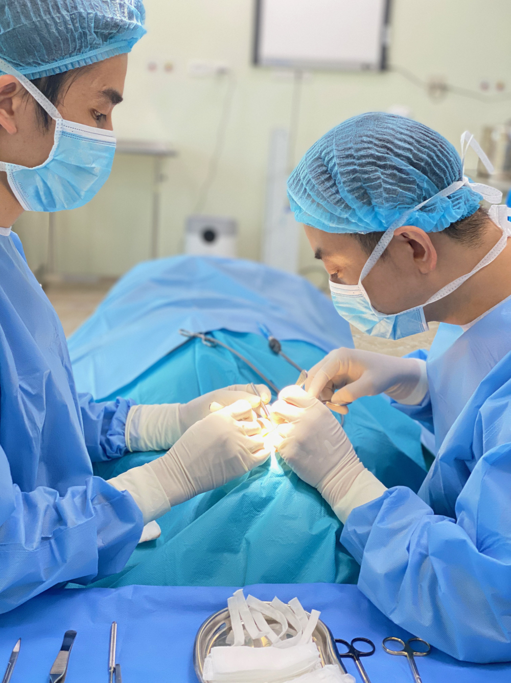Vị bác sĩ lạ lùng không giấu dốt, 3 năm xây khoa Thẩm mỹ từ số 0 lên hàng TOP tại Việt Nam - Ảnh 11.