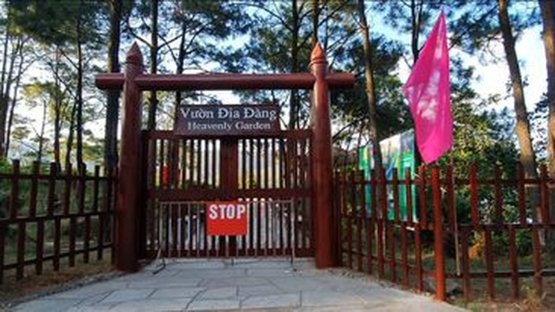  Một số công trinh tại hồ Yên Trung (Ảnh: Hiền Vũ)