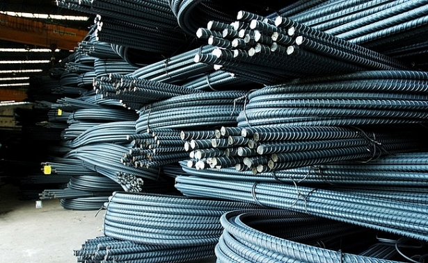 Đến giữa tháng 5/2021, giá thép xây dựng trong nước đã tăng gần gấp đôi so với đầu năm 2020.
