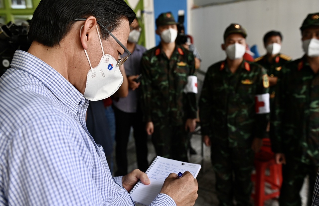 Thành phố Hồ Chí Minh khẳng định sức sống mạnh mẽ, tiên phong đổi mới, xây dựng và phát triển vì cả nước, cùng cả nước - Ảnh 4.