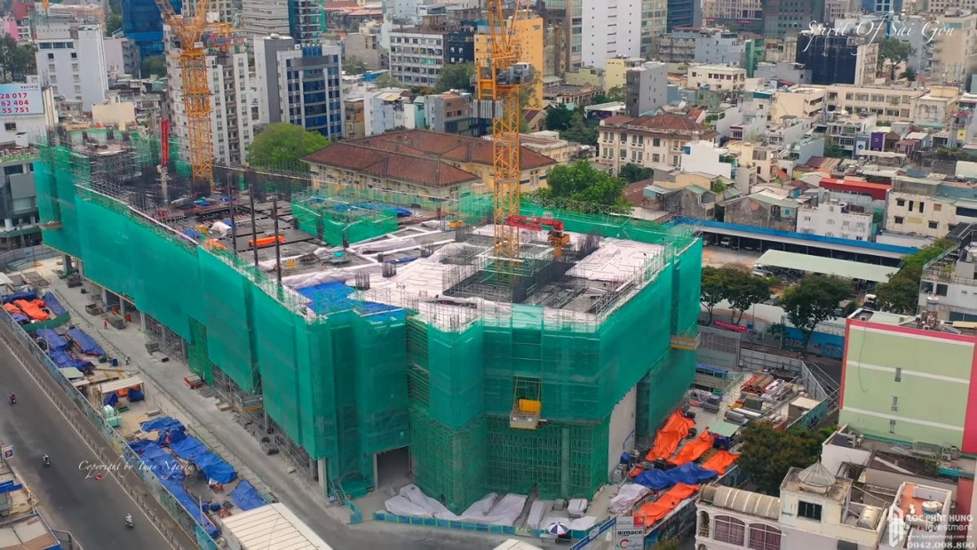 Thông tin từ Sở Giao dịch chứng khoán Hà Nội, CTCP Đầu tư Smart Dragon đã phát hành 19 triệu trái phiếu tương ứng với 1.900 tỷ đồng vào ngày 20/1, ngày đáo hạn là 20/1/2024 với trái phiếu sẽ được bảo đảm bởi các tài sản của công ty phát sinh từ các hợp đồng liên quan đến việc nhận chuyển nhượng một phần tài sản thuộc dự án The Spirit of Saigon; các tài sản liên quan đến một phần của dự án Spirit of Saigon và các tài sản bổ sung/thay thế khác thuộc sở hữu của Smart Dragon.  Cùng với Smart Dragon, Công ty Phát triển Bất động sản Nhật Quang trong ngày 20/1 cũng cho biết đã huy động thành công 2.150 tỷ đồng trái phiếu với tài sản thế chấp cũng là dự án Spirit of Saigon. 