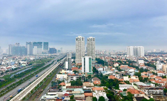 Theo chuyên gia, quá trình thanh lọc này sẽ giúp thị trường phát triển bền vững và lành mạnh hơn. Chỉ những chủ đầu tư thật sự có nguồn lực về tài chính và phát triển bền vững mới có thể tồn tại. Trong khi đó, chủ đầu tư phụ thuộc vào vốn vay và không có quy trình phát triển bền vững sẽ gặp nhiều khó khăn.