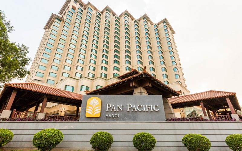 phường Trúc Bạch lập hàng rào tại tầng hầm để xe và hai cổng khách sạn Pan Pancific Hotel, số 1 đường Thanh Niên. Ca dương tính ghi nhận tại khu vực này là người đàn ông 51 tuổi, làm việc tại công ty trên đường Liễu Giai (quận Ba Đình); phát hiện nhiễm nC