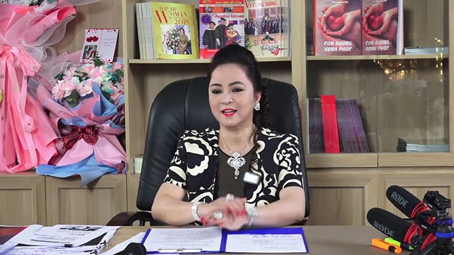 Bà Nguyễn Phương Hằng