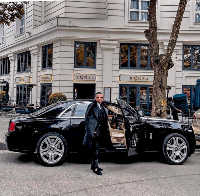 Đại gia Hà Nội chi hàng chục tỷ để nuôi chim cá nhưng muốn tìm tài xế RollRoyce 14tr/tháng